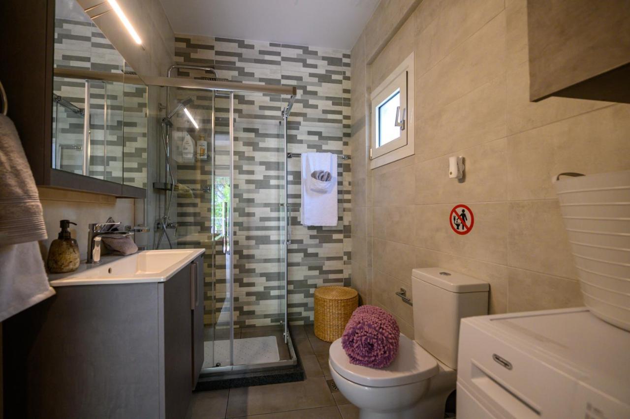 Chic Apartment In Nature, 5-Min Walk To The Beach Kalamata Ngoại thất bức ảnh
