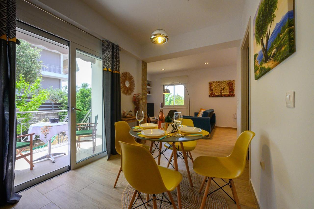 Chic Apartment In Nature, 5-Min Walk To The Beach Kalamata Ngoại thất bức ảnh