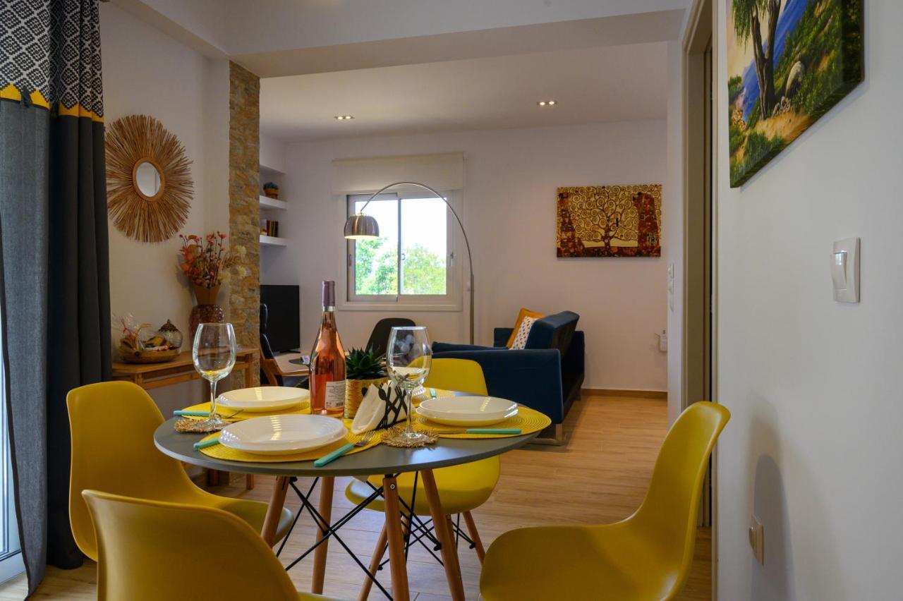 Chic Apartment In Nature, 5-Min Walk To The Beach Kalamata Ngoại thất bức ảnh