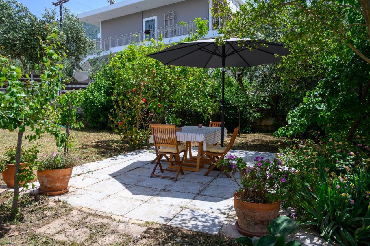 Chic Apartment In Nature, 5-Min Walk To The Beach Kalamata Ngoại thất bức ảnh